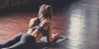 4 exerciții pentru atenuarea durerilor de spate